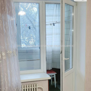 Продам квартиру, 12 Апреля ул. , 2  ком., 50 м², косметический ремонт 
