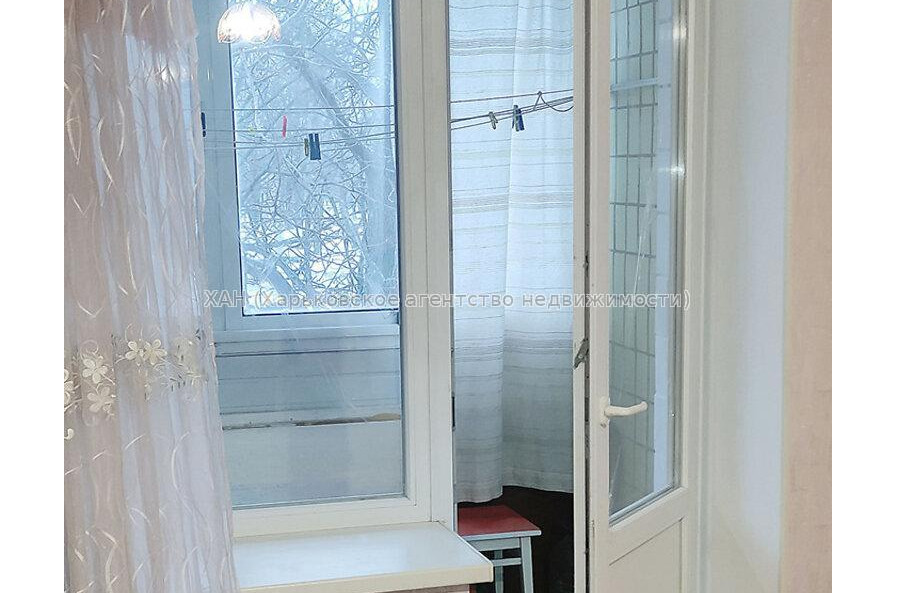 Продам квартиру, 12 Апреля ул. , 2  ком., 50 м², косметический ремонт 