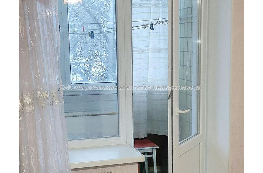 Продам квартиру, 12 Апреля ул. , 2 кім., 50 м², косметический ремонт 