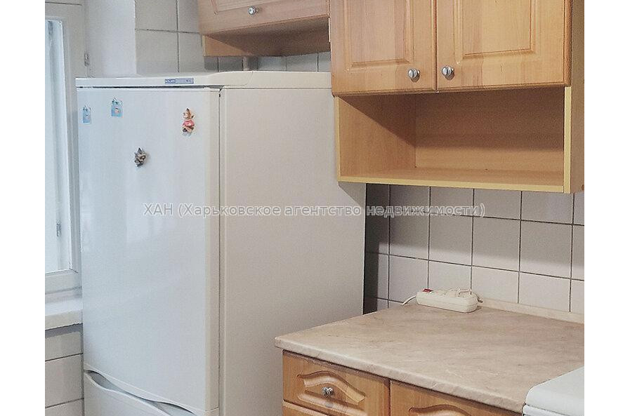 Продам квартиру, 12 Апреля ул. , 2  ком., 50 м², косметический ремонт 