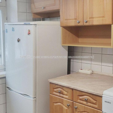 Продам квартиру, 12 Апреля ул. , 2 кім., 50 м², косметический ремонт 