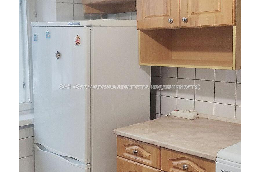 Продам квартиру, 12 Апреля ул. , 2 кім., 50 м², косметический ремонт 