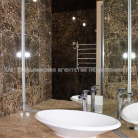 Продам квартиру, Молочная ул. , 3  ком., 80 м², капитальный ремонт