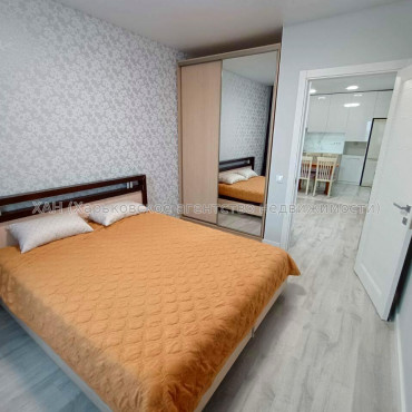 Продам квартиру, Молочная ул. , 1 кім., 50 м², авторский дизайн 