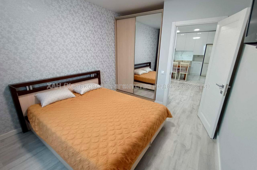 Продам квартиру, Молочная ул. , 1 кім., 50 м², авторский дизайн 