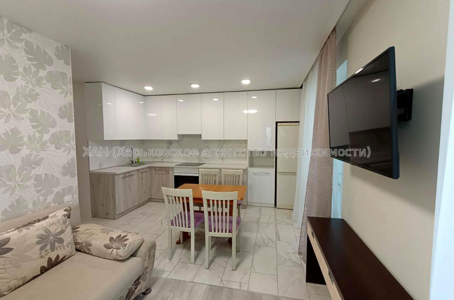 Продам квартиру, Молочная ул. , 1 кім., 50 м², авторский дизайн 