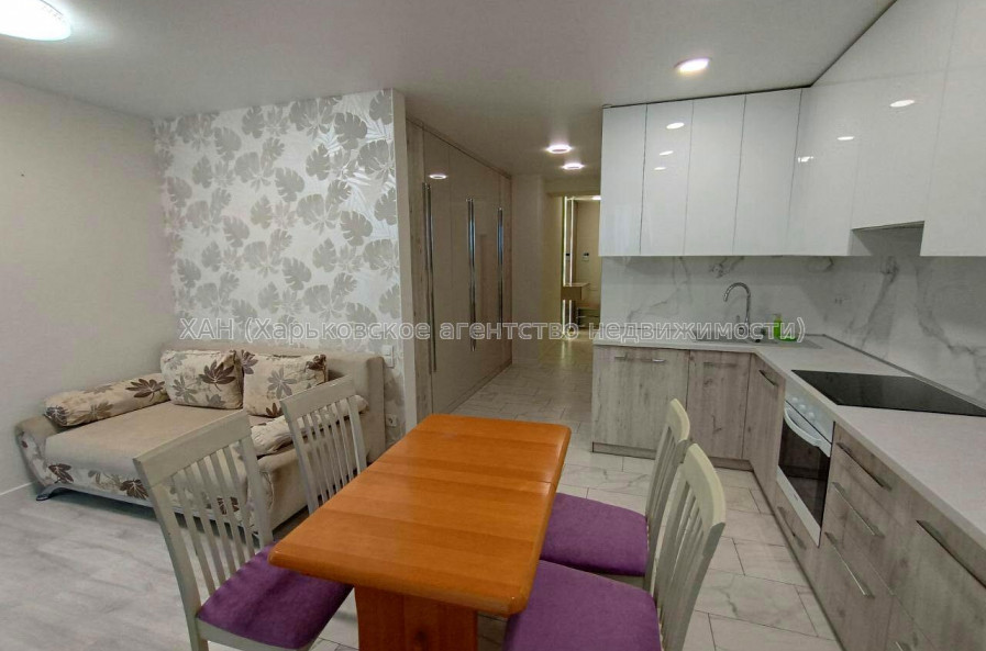 Продам квартиру, Молочная ул. , 1 кім., 50 м², авторский дизайн 