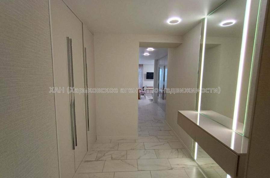 Продам квартиру, Молочная ул. , 1 кім., 50 м², авторский дизайн 