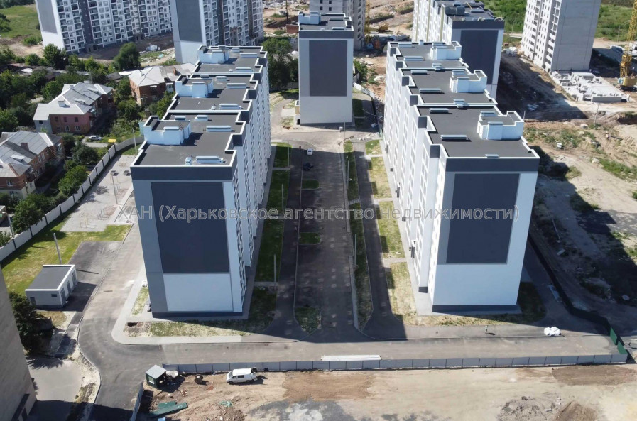 Продам квартиру, Полтавский Шлях ул. , 1  ком., 43.29 м², без внутренних работ 