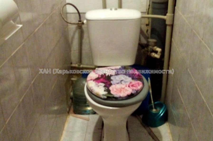 Продам квартиру, Золочевская ул. , 2  ком., 46 м², капитальный ремонт 