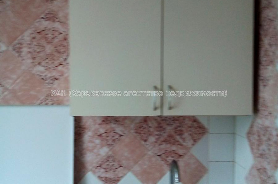 Продам квартиру, Золочевская ул. , 2  ком., 46 м², капитальный ремонт 