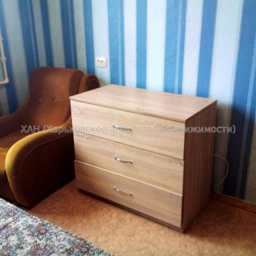 Продам квартиру, Золочевская ул. , 2  ком., 46 м², капитальный ремонт 