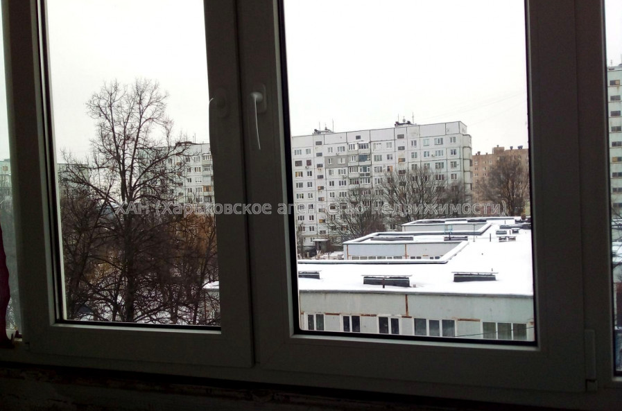 Продам квартиру, Золочевская ул. , 2  ком., 46 м², капитальный ремонт 