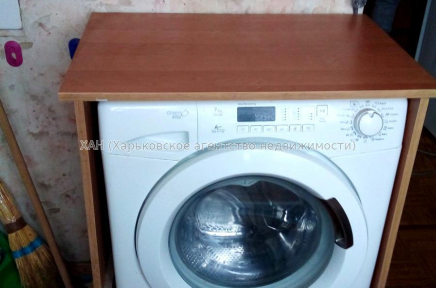 Продам квартиру, Золочевская ул. , 2  ком., 46 м², капитальный ремонт 