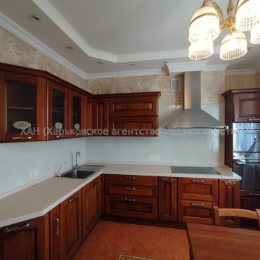 Сдам квартиру, Науки просп. , 45/3 , 2  ком., 100 м², авторский дизайн 