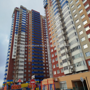 Сдам квартиру, Науки просп. , 45/3 , 2  ком., 100 м², авторский дизайн 