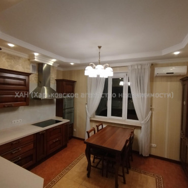 Сдам квартиру, Науки просп. , 45/3 , 2  ком., 100 м², авторский дизайн 