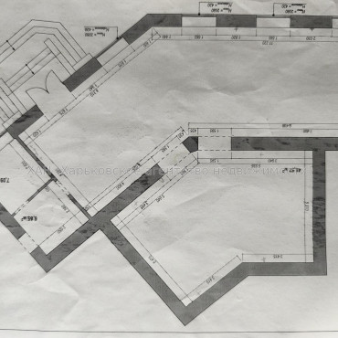 Здам нежитлову нерухомість, помещение свободного назначения , 155 м², без ремонта 