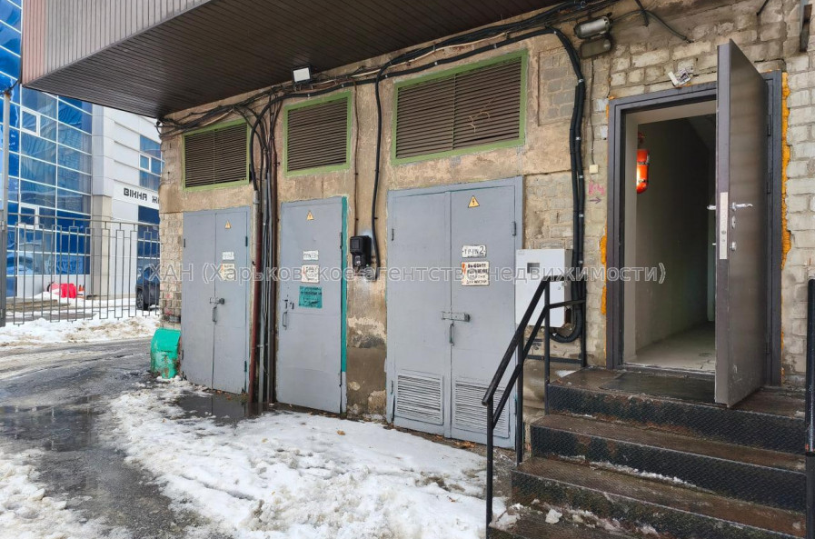 Здам нежитлову нерухомість, помещение свободного назначения , 155 м², без ремонта 