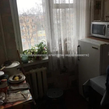 Продам квартиру, Владислава Зубенко ул. , 1  ком., 18 м², косметический ремонт 