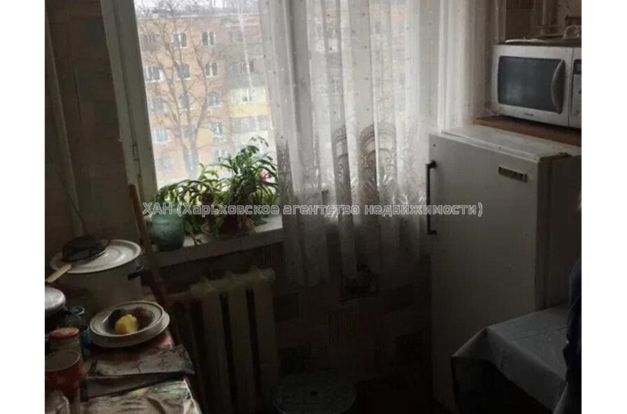Продам квартиру, Владислава Зубенко ул. , 1  ком., 18 м², косметический ремонт 