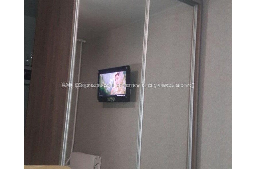 Продам квартиру, Валентиновская ул. , 1  ком., 15 м², капитальный ремонт 