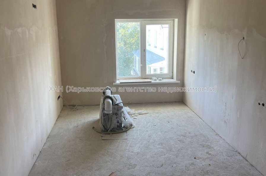 Продам квартиру, Деревянко ул. , 1  ком., 33 м², без отделочных работ 