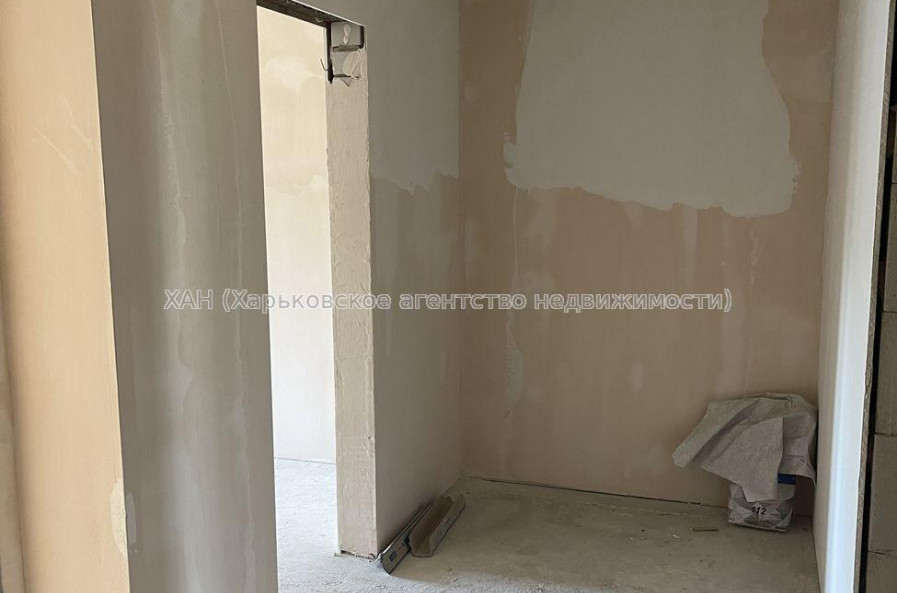 Продам квартиру, Деревянко ул. , 1  ком., 33 м², без отделочных работ 