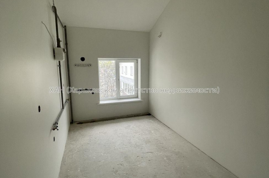 Продам квартиру, Деревянко ул. , 1 кім., 33 м², без отделочных работ 