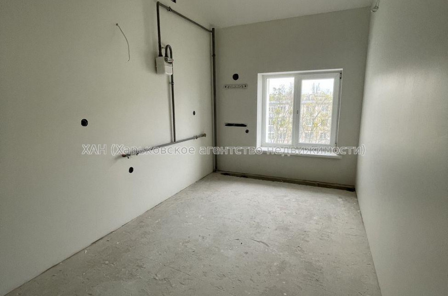 Продам квартиру, Деревянко ул. , 1 кім., 33 м², без отделочных работ 