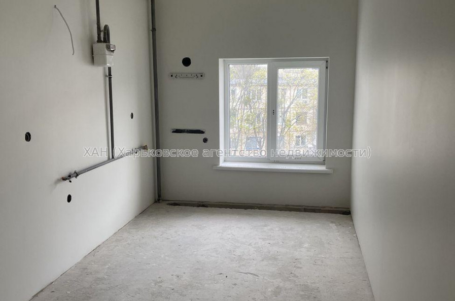 Продам квартиру, Деревянко ул. , 1 кім., 33 м², без отделочных работ 