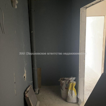 Продам квартиру, Деревянко ул. , 1  ком., 33 м², без отделочных работ 