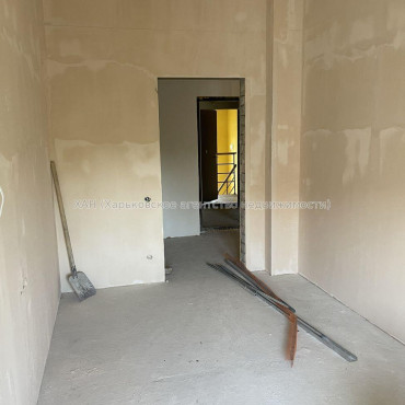 Продам квартиру, Деревянко ул. , 1  ком., 33 м², без отделочных работ 