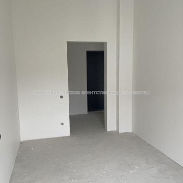 Продам квартиру, Деревянко ул. , 1 кім., 33 м², без отделочных работ 