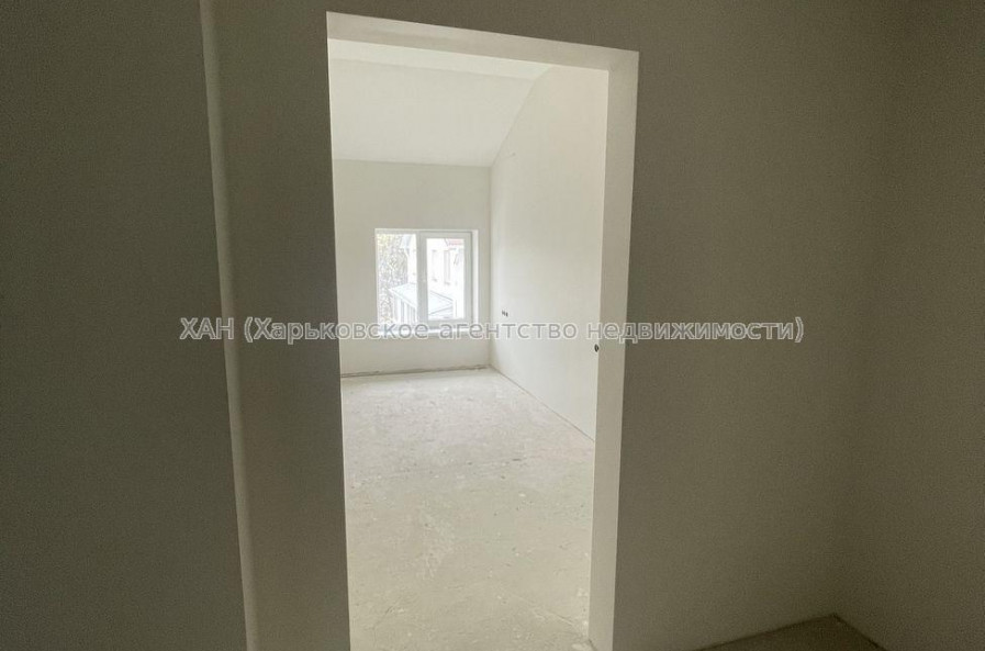 Продам квартиру, Деревянко ул. , 1 кім., 33 м², без отделочных работ 