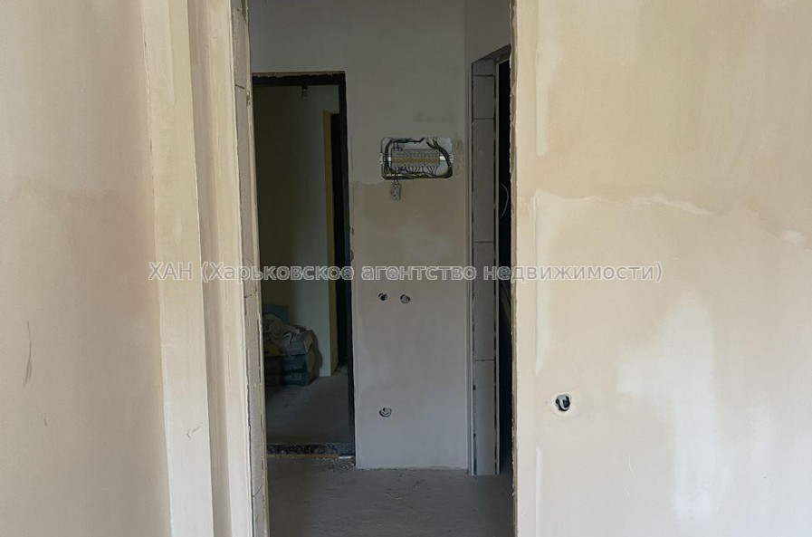 Продам квартиру, Деревянко ул. , 1  ком., 33 м², без отделочных работ 