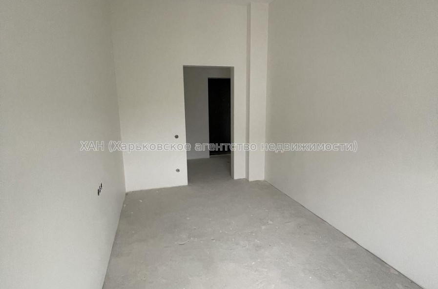 Продам квартиру, Деревянко ул. , 1 кім., 33 м², без отделочных работ 