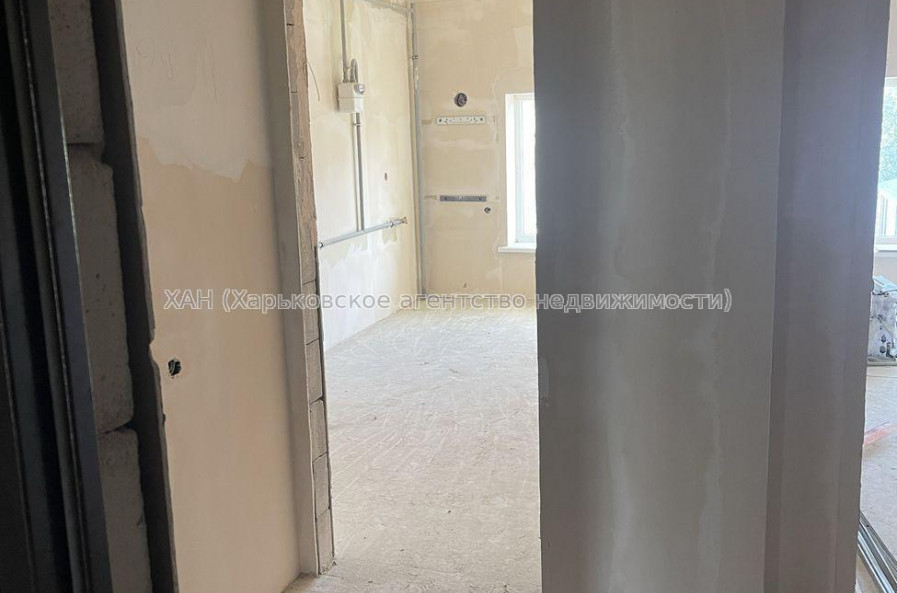 Продам квартиру, Деревянко ул. , 1  ком., 33 м², без отделочных работ 