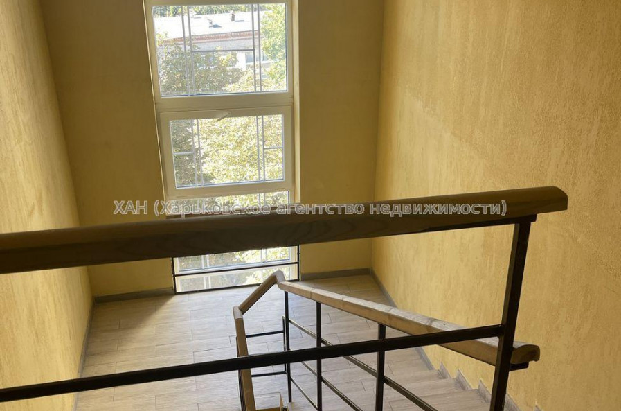 Продам квартиру, Деревянко ул. , 1  ком., 33 м², без отделочных работ 