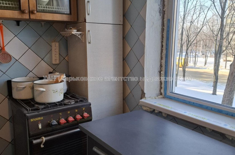 Продам квартиру, Гвардейцев Широнинцев ул. , 2  ком., 46 м², советский ремонт 