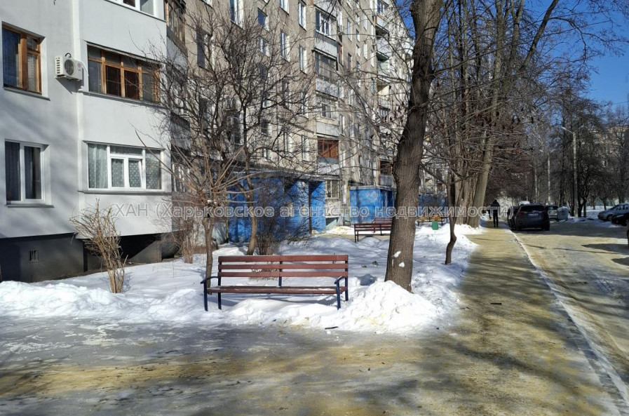 Продам квартиру, Гвардейцев Широнинцев ул. , 2  ком., 46 м², советский ремонт 