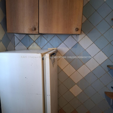 Продам квартиру, Гвардейцев Широнинцев ул. , 2  ком., 46 м², без ремонта 