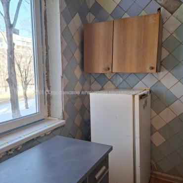 Продам квартиру, Гвардейцев Широнинцев ул. , 2  ком., 46 м², советский ремонт 