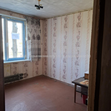 Продам квартиру, Гвардейцев Широнинцев ул. , 2  ком., 46 м², без ремонта 