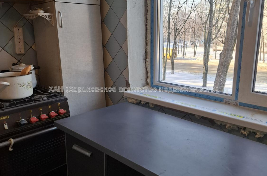 Продам квартиру, Гвардейцев Широнинцев ул. , 2  ком., 46 м², советский ремонт 