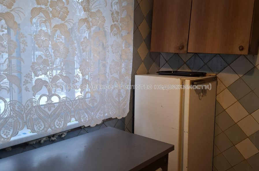 Продам квартиру, Гвардейцев Широнинцев ул. , 2  ком., 46 м², без ремонта 