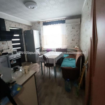 Продам квартиру, Роганская ул. , 2  ком., 60 м², евроремонт 
