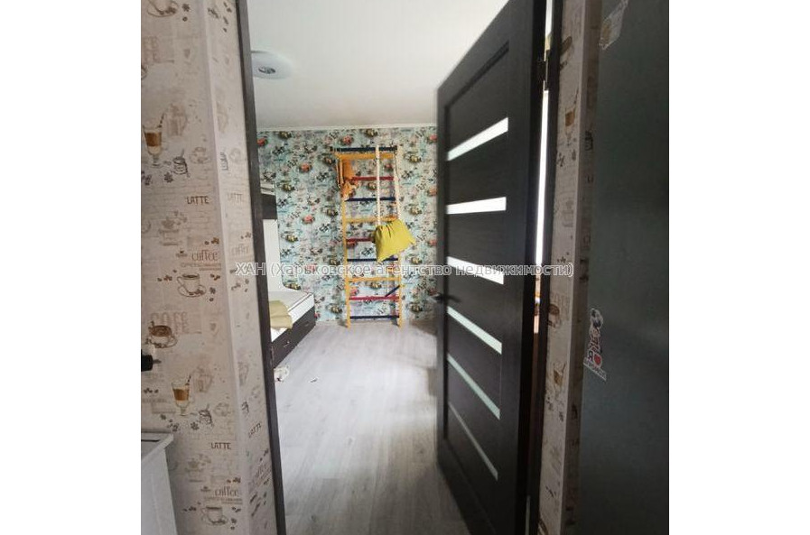 Продам квартиру, Роганская ул. , 2 кім., 60 м², капитальный ремонт 