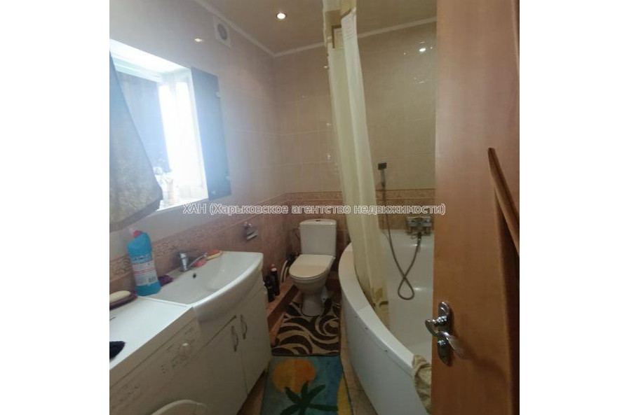 Продам квартиру, Роганская ул. , 2  ком., 60 м², евроремонт 