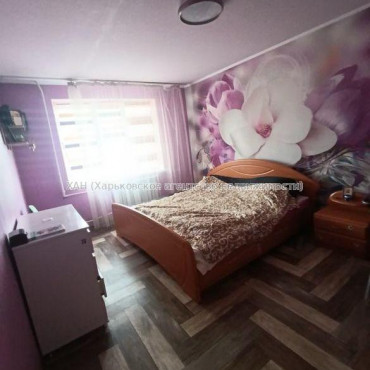 Продам квартиру, Роганская ул. , 2 кім., 60 м², капитальный ремонт 